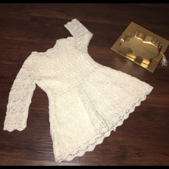 Girls Lace Dress - Picture 1 of 3